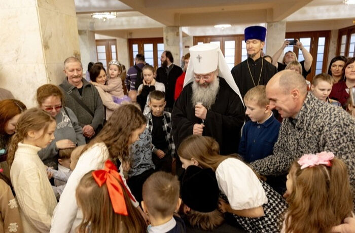 Архиереи поздравили с Рождеством Христовым пациентов госпиталей и больниц